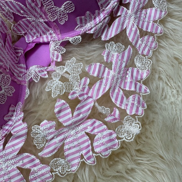 Victoria’s Secret flower bra 36C - Picture 3 of 8